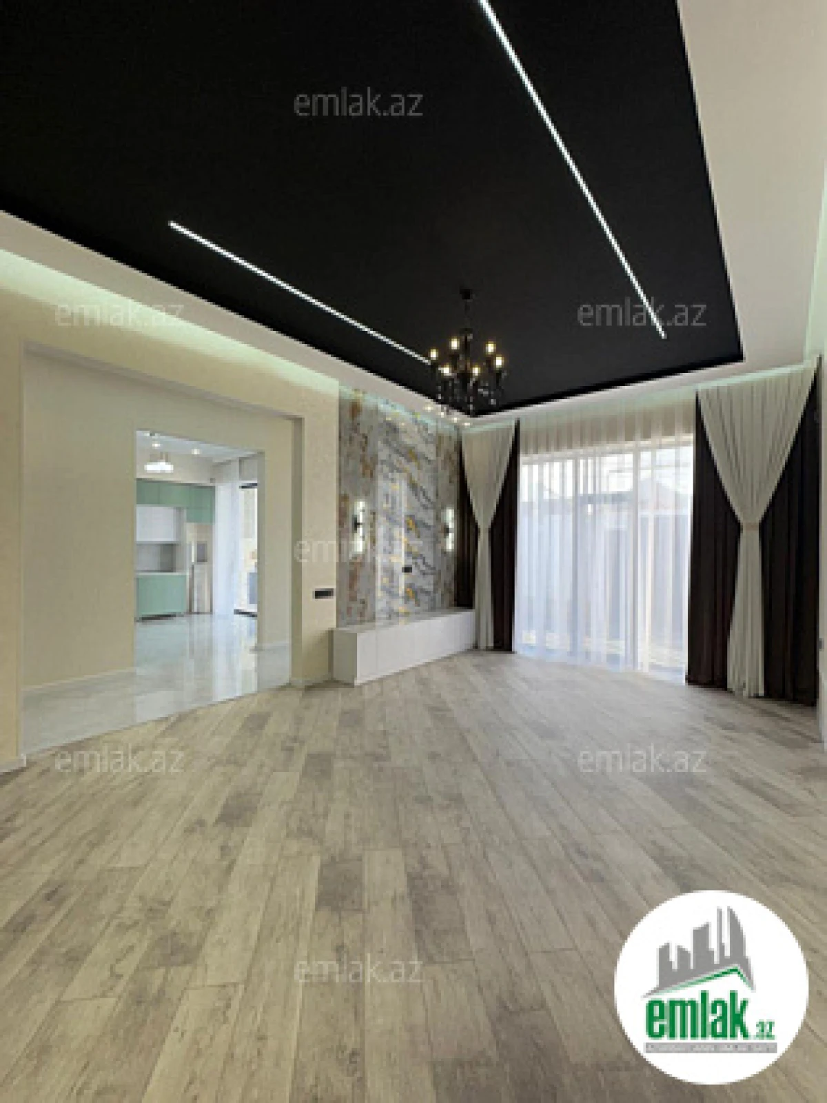 Satılır 4 otaqlı mənzil 150 m²