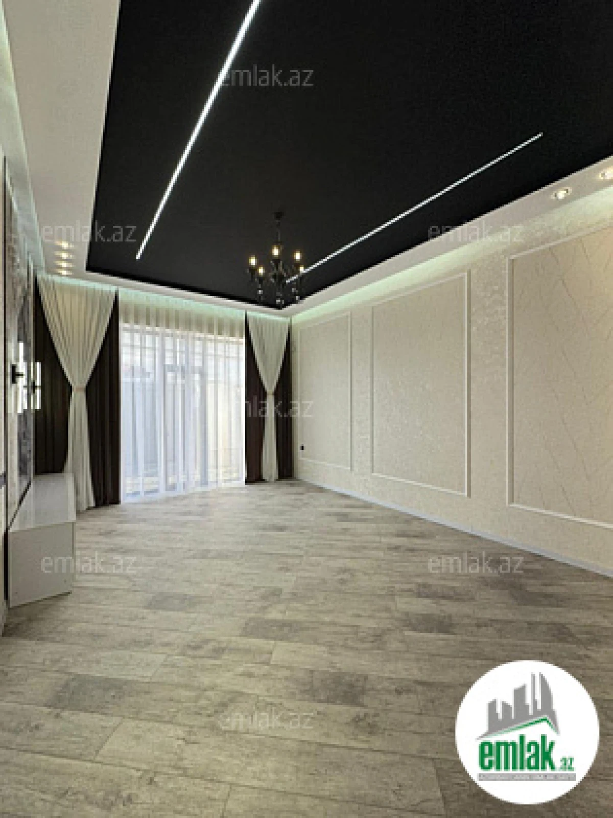 Satılır 4 otaqlı mənzil 150 m²