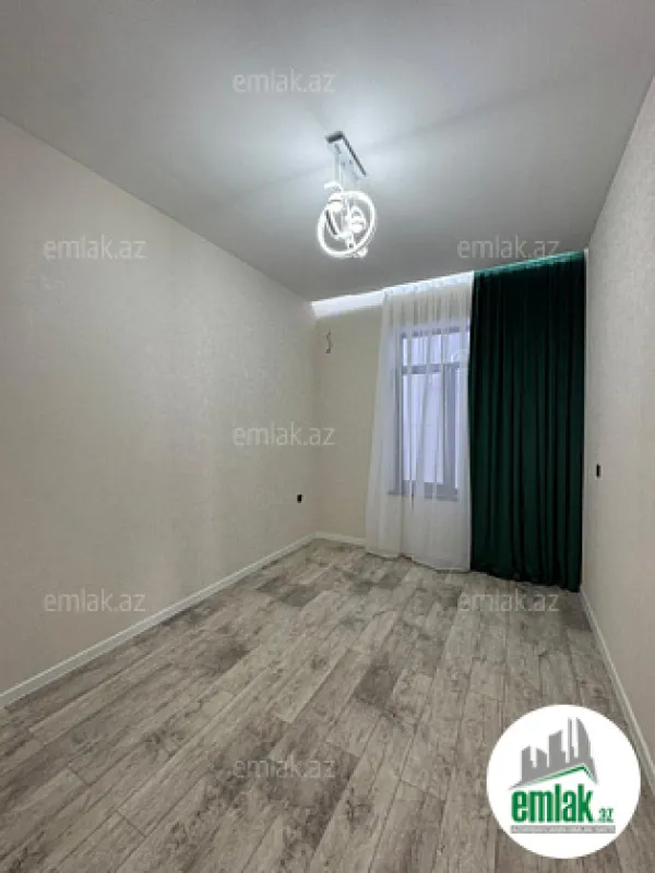 Satılır 4 otaqlı mənzil 150 m²