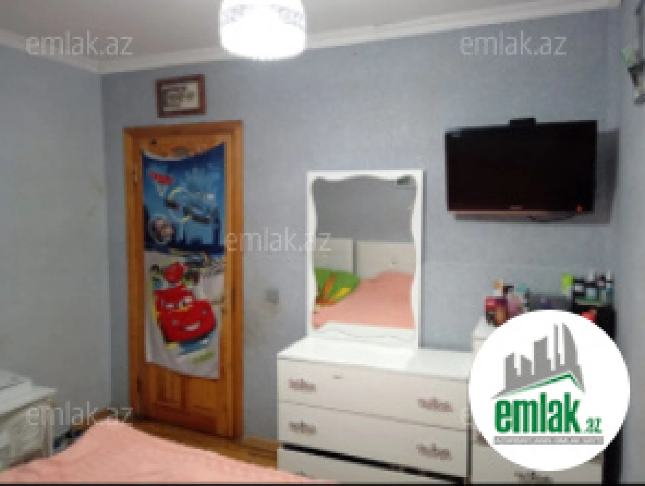 Satılır 3 otaqlı köhnə tikili 75 m²