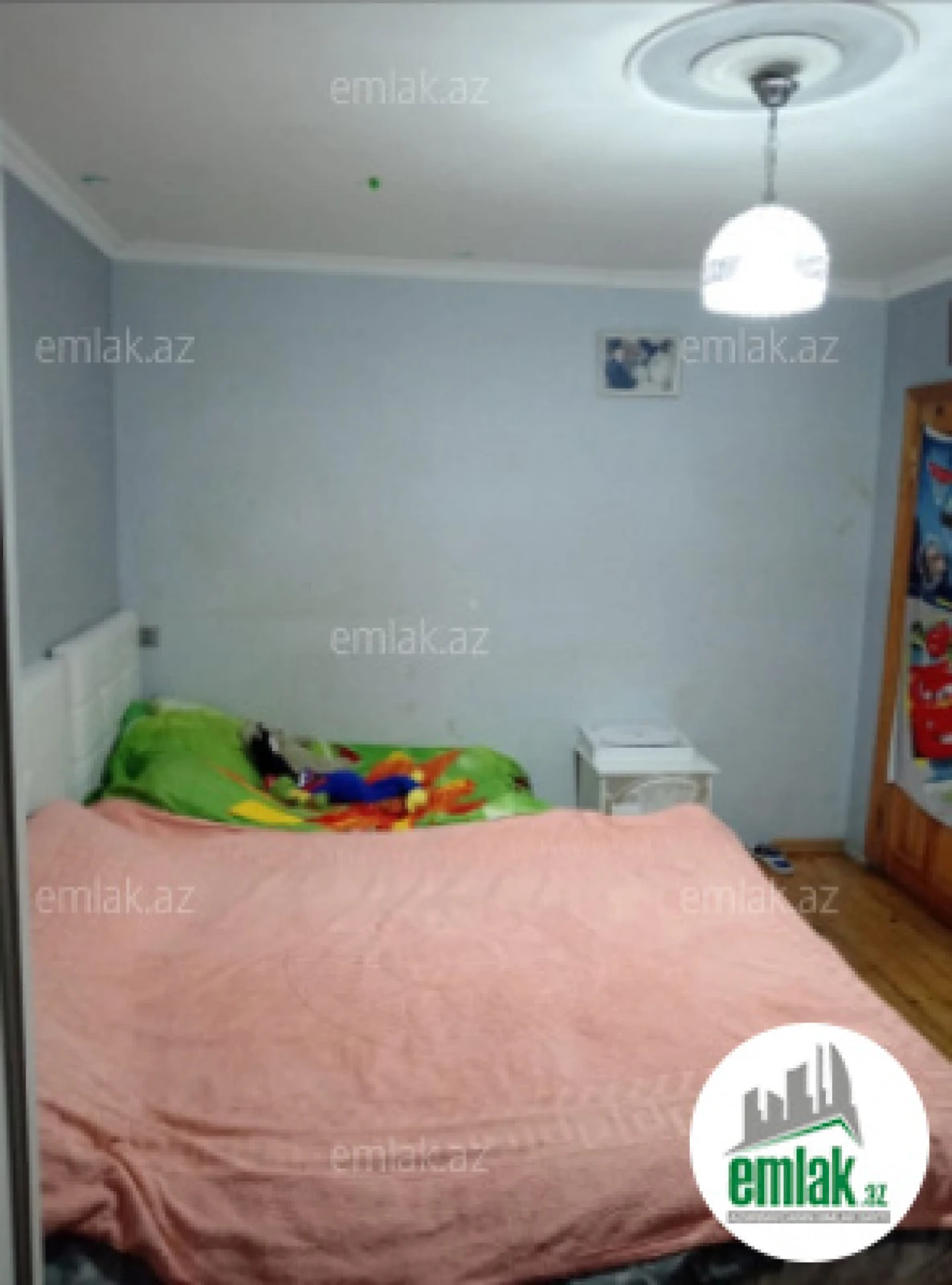 Satılır 3 otaqlı köhnə tikili 75 m²