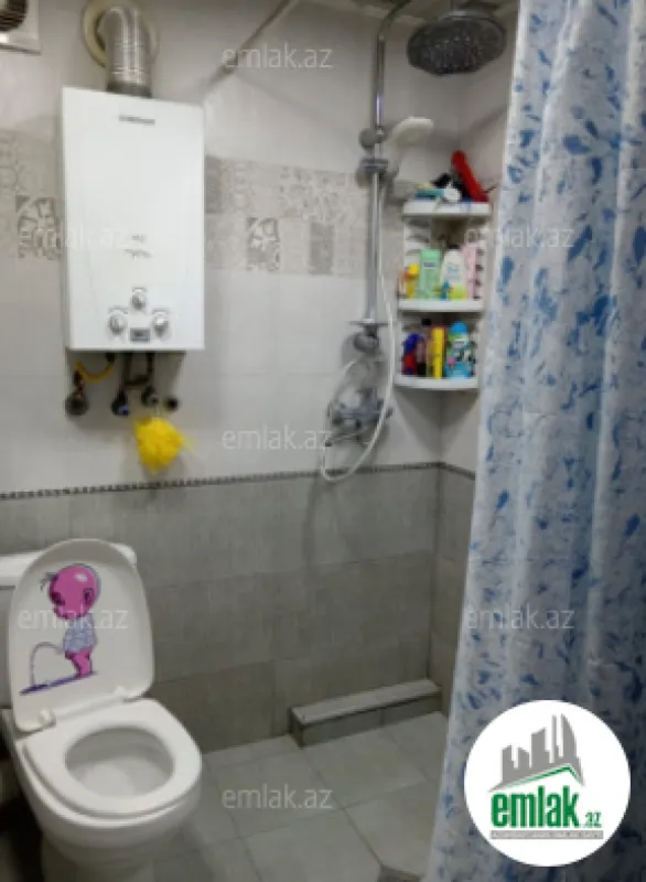 Satılır 3 otaqlı köhnə tikili 75 m²