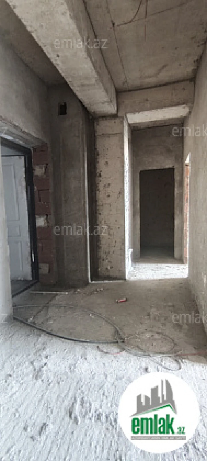 Satılır 2 otaqlı yeni tikili 82 m²