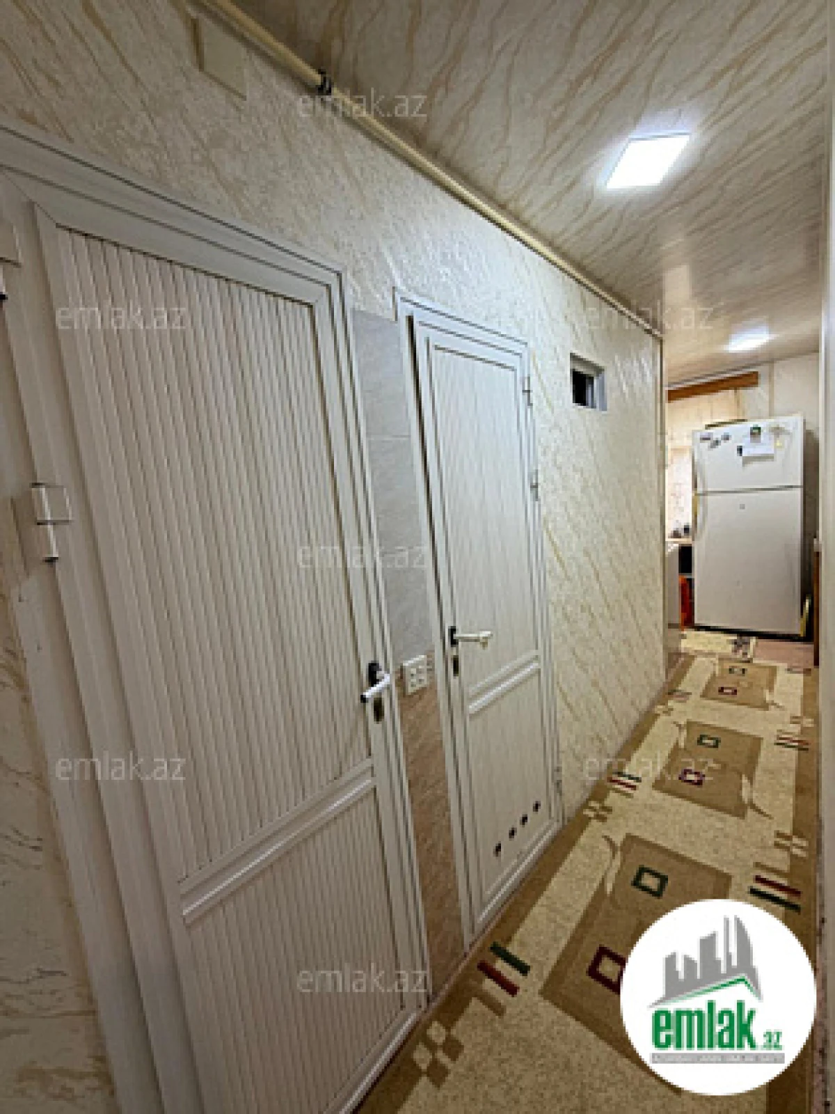 Satılır 4 otaqlı köhnə tikili 100 m²