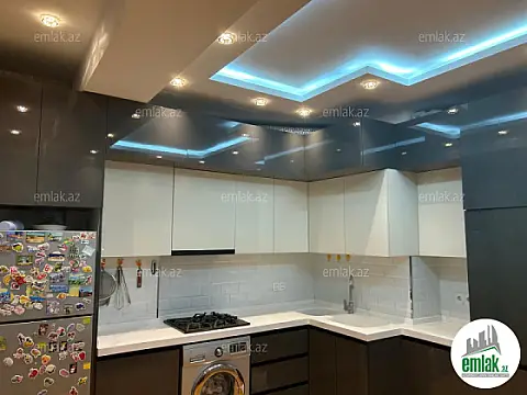 Satılır 3 otaqlı yeni tikili 110 m²