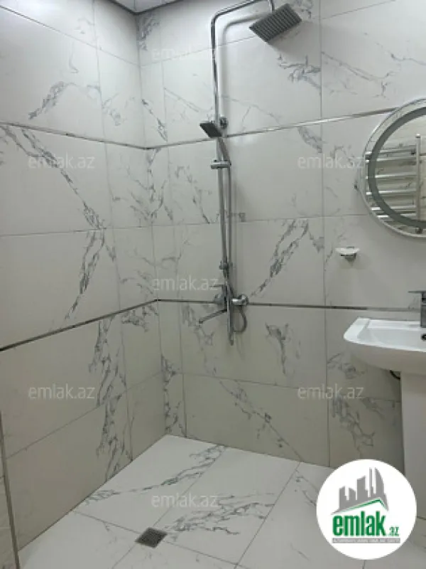 Satılır 3 otaqlı yeni tikili 110 m²