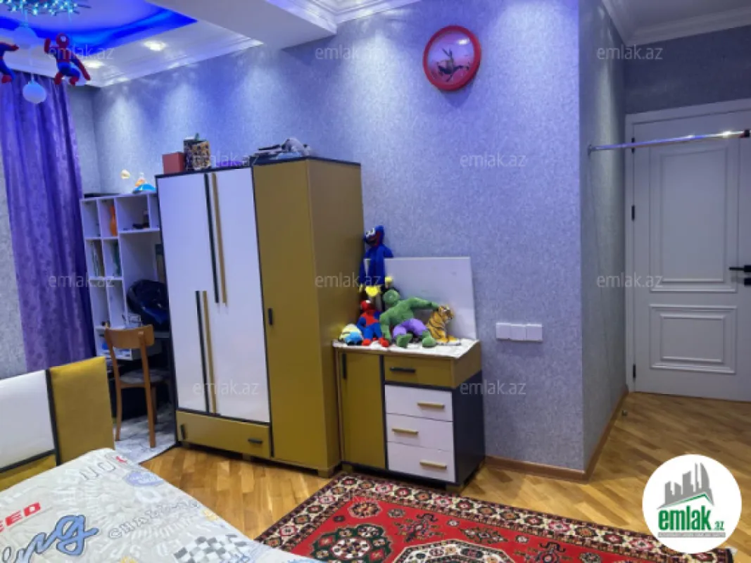Satılır 3 otaqlı yeni tikili 110 m²