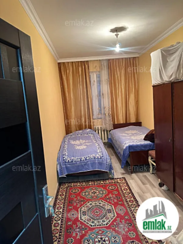 Satılır 3 otaqlı köhnə tikili 70 m²