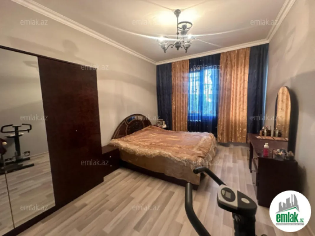 Satılır 3 otaqlı köhnə tikili 70 m²