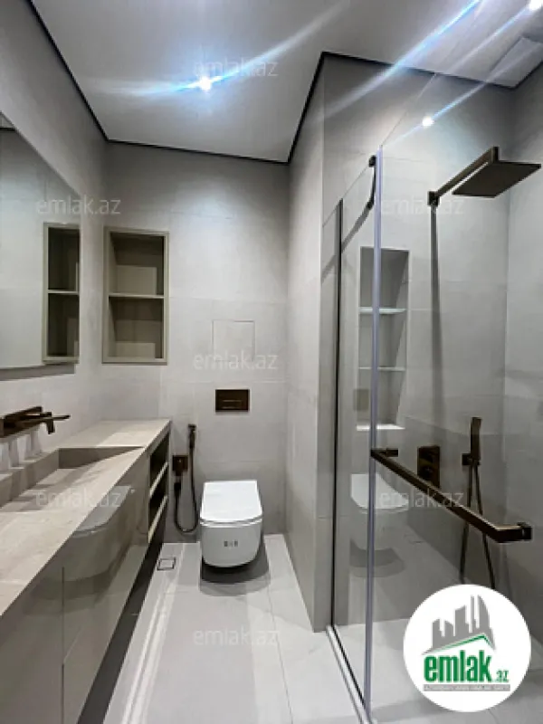 Satılır 3 otaqlı yeni tikili 110 m²