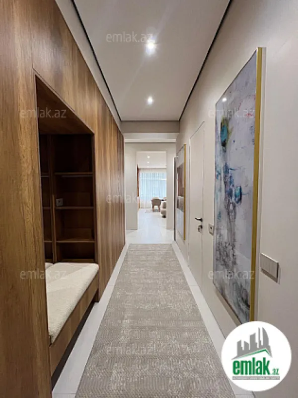 Satılır 3 otaqlı yeni tikili 110 m²