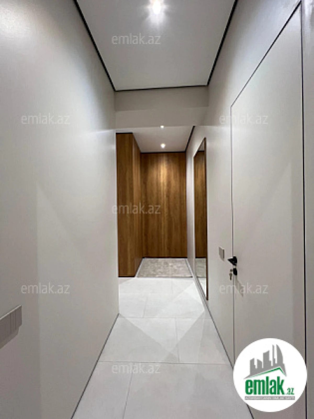 Satılır 3 otaqlı yeni tikili 110 m²