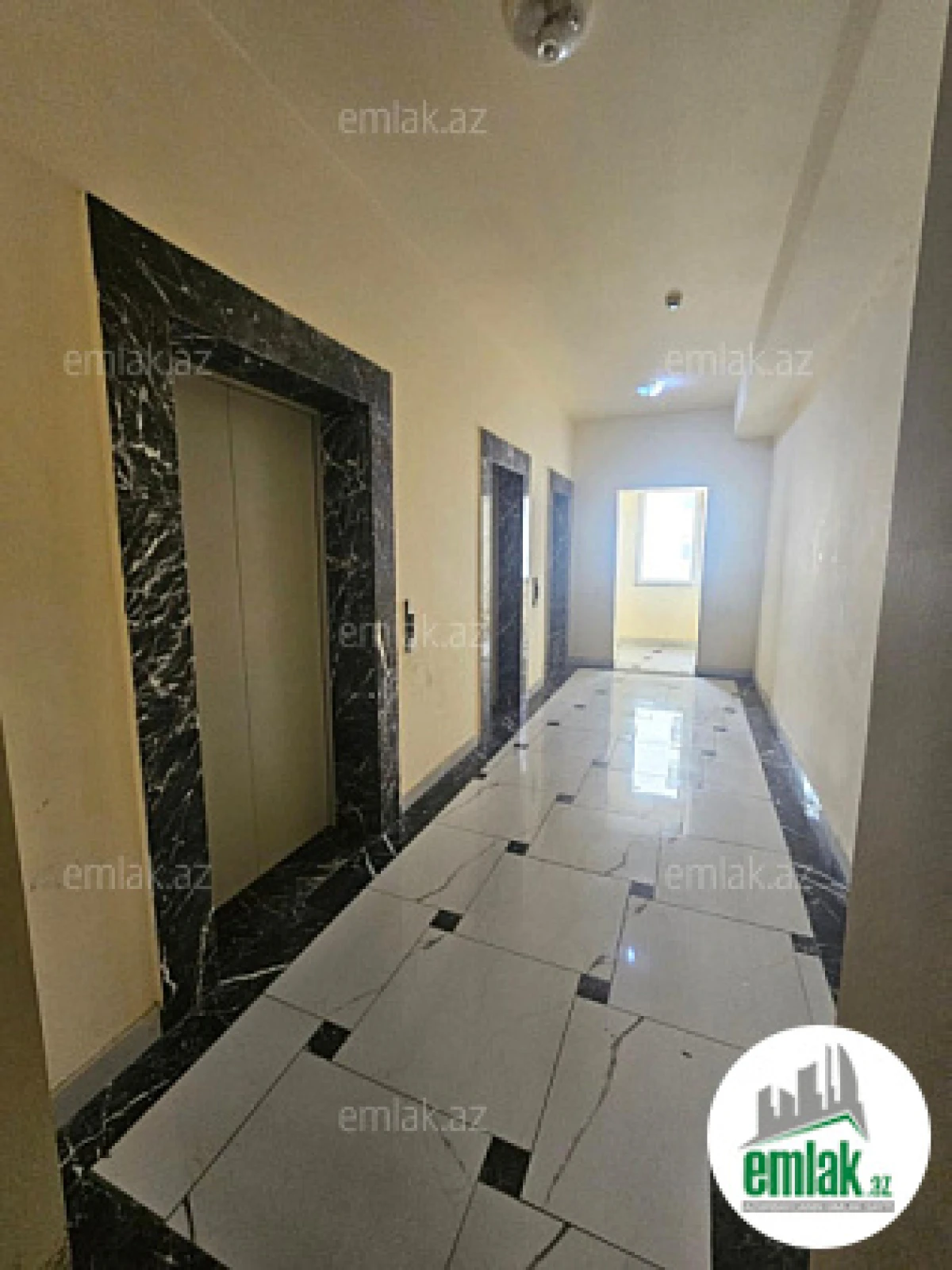 Satılır 4 otaqlı yeni tikili 192 m²