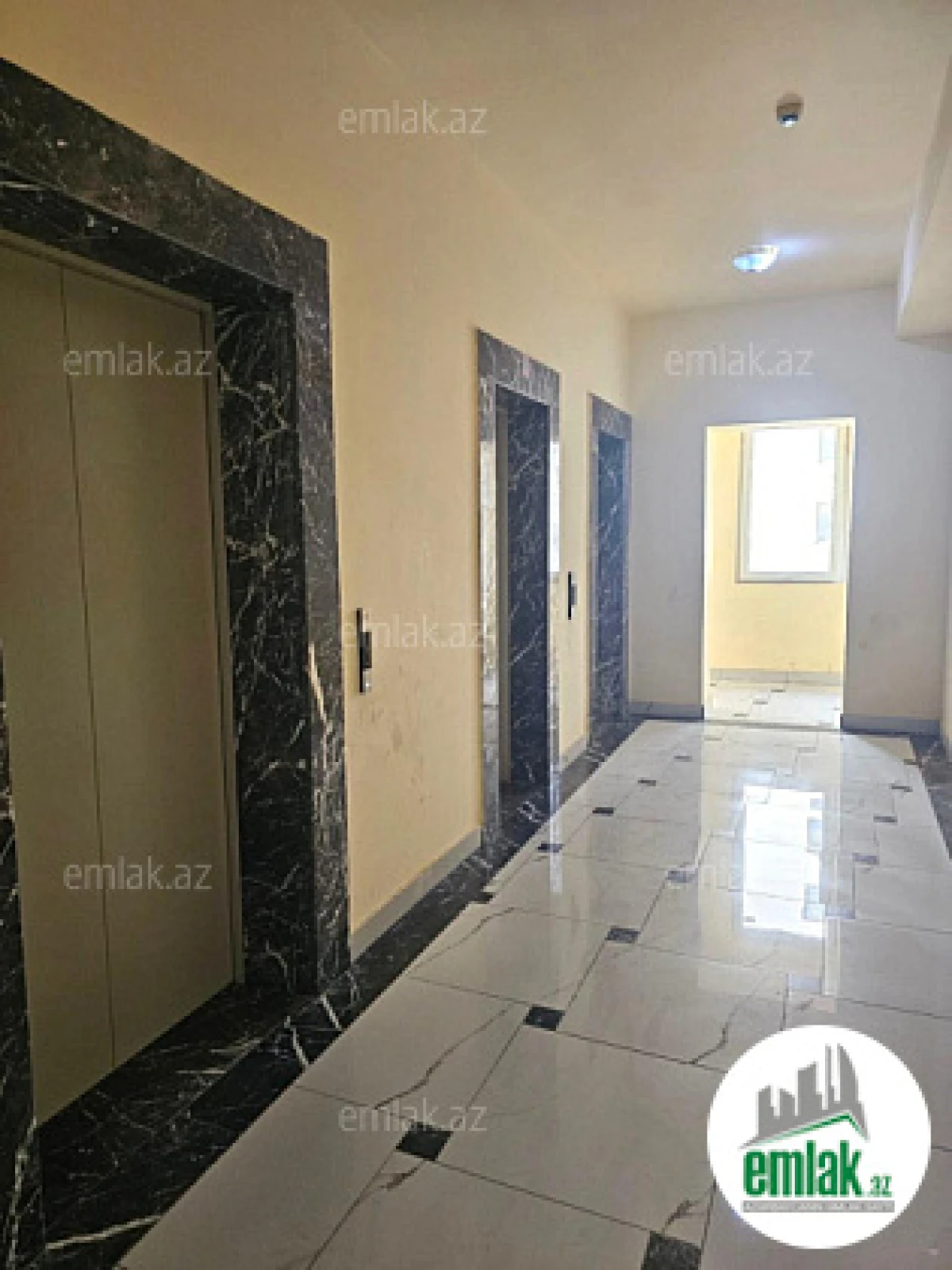 Satılır 4 otaqlı yeni tikili 192 m²