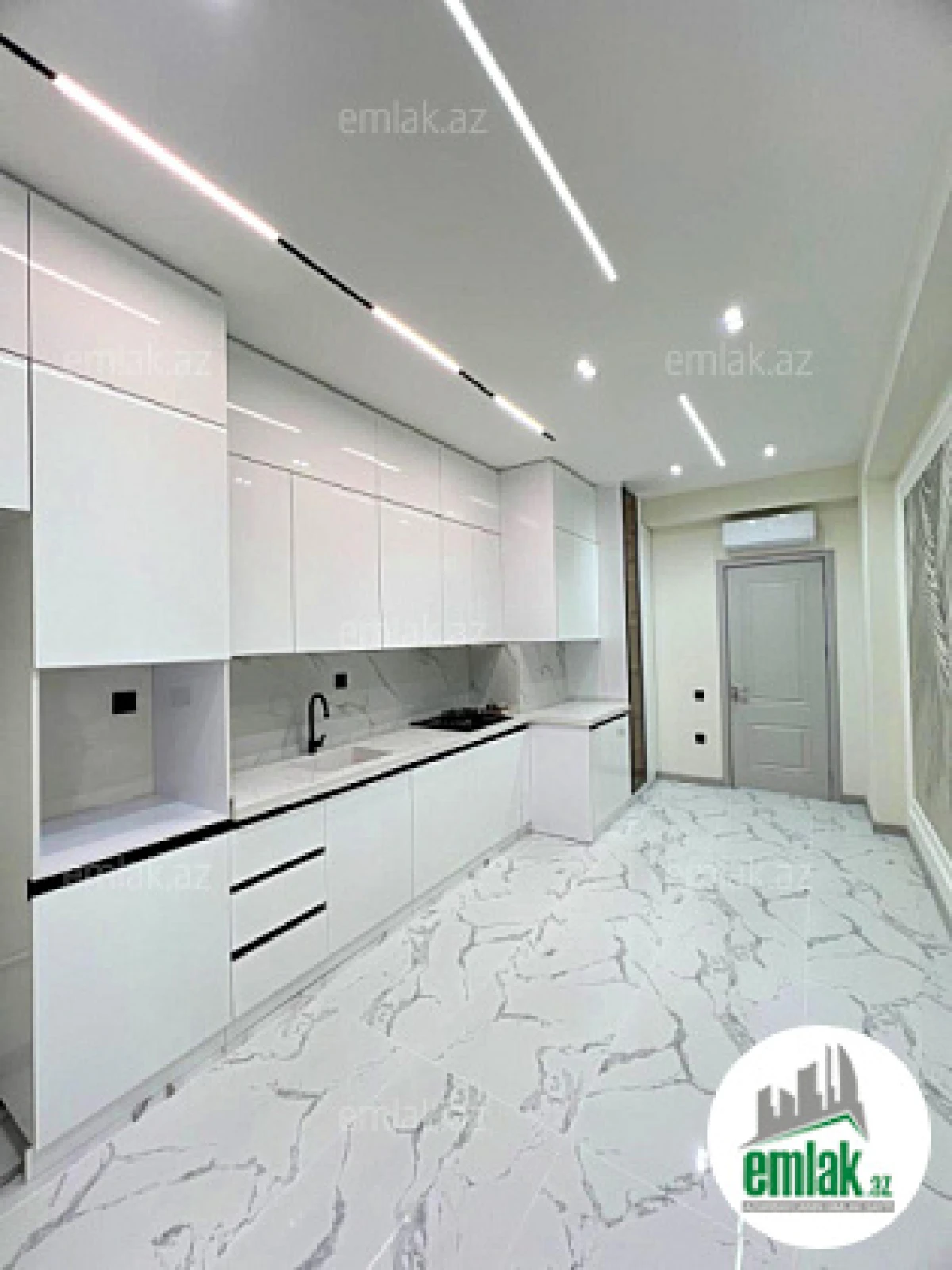 Satılır 4 otaqlı yeni tikili 192 m²
