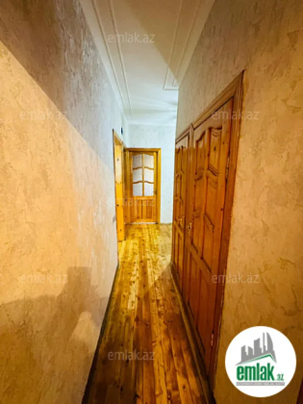 Satılır 3 otaqlı köhnə tikili 90 m²