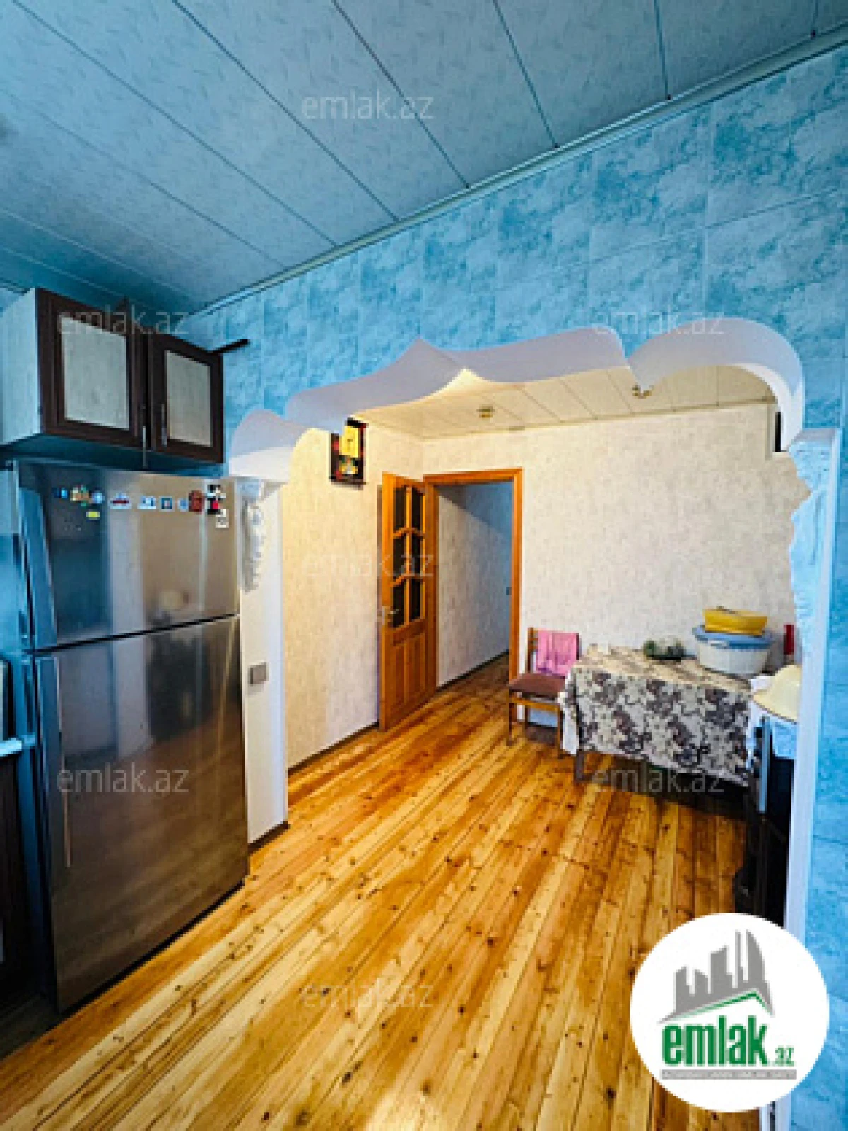 Satılır 3 otaqlı köhnə tikili 90 m²