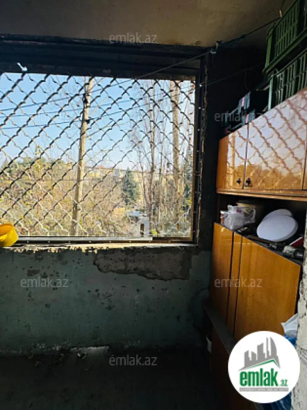 Satılır 3 otaqlı köhnə tikili 90 m²