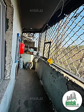 Satılır 3 otaqlı köhnə tikili 90 m²