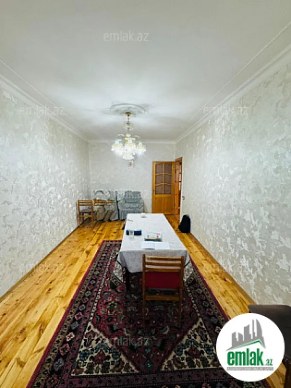 Satılır 3 otaqlı köhnə tikili 90 m²