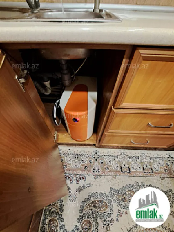 Satılır 3 otaqlı köhnə tikili 85 m²