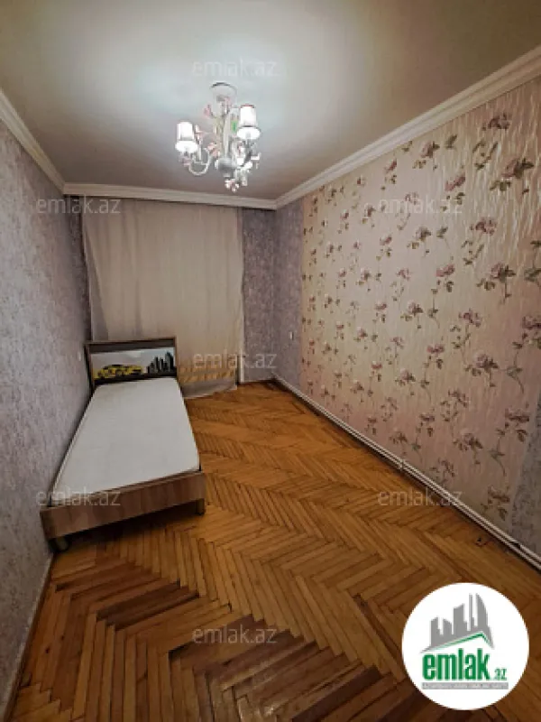 Satılır 3 otaqlı köhnə tikili 85 m²