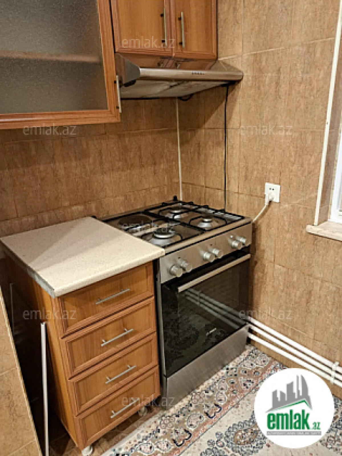 Satılır 3 otaqlı köhnə tikili 85 m²
