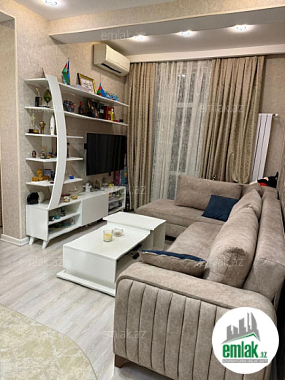 Satılır 2 otaqlı yeni tikili 75 m²