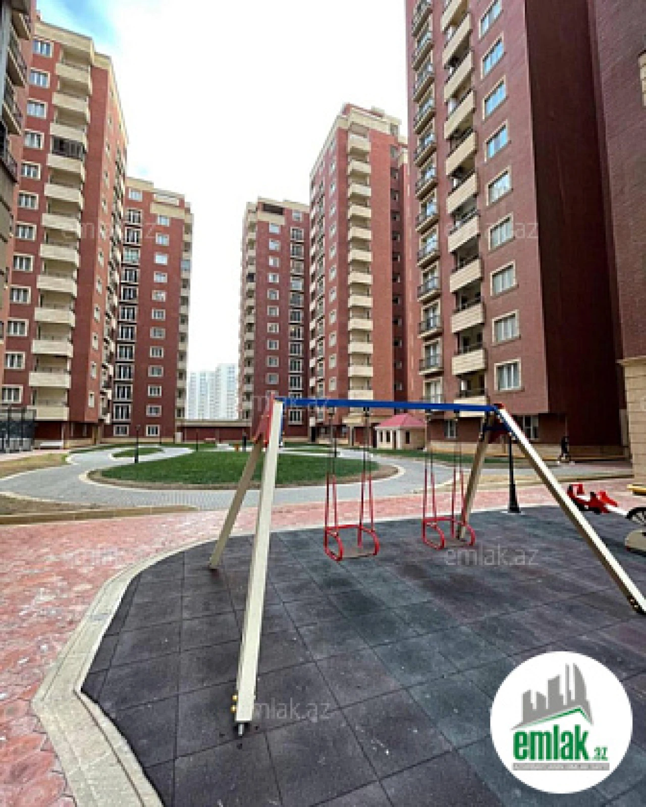 Satılır 4 otaqlı yeni tikili 190 m²