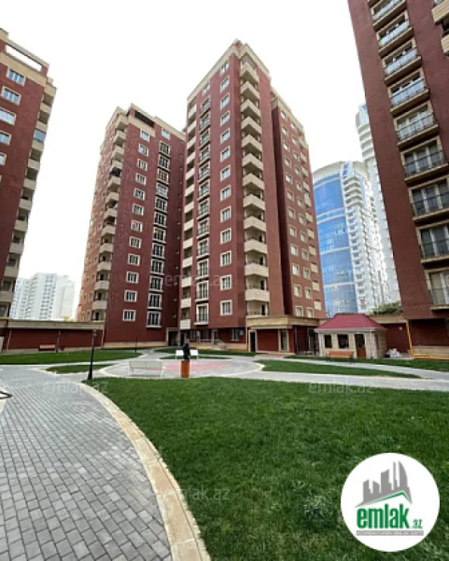 Satılır 4 otaqlı yeni tikili 190 m²