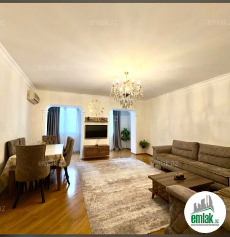 Satılır 4 otaqlı köhnə tikili 110 m²