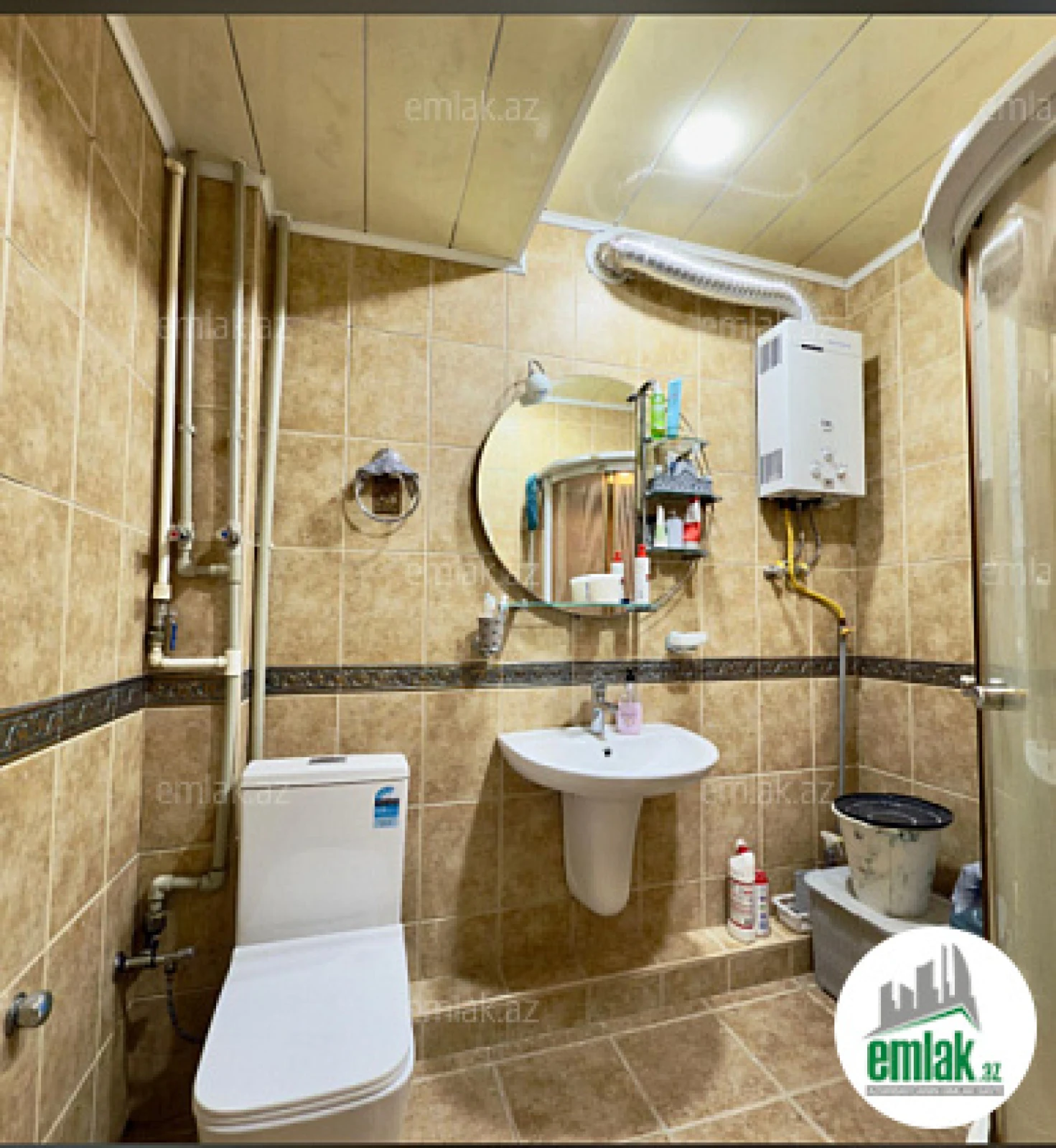 Satılır 4 otaqlı köhnə tikili 110 m²