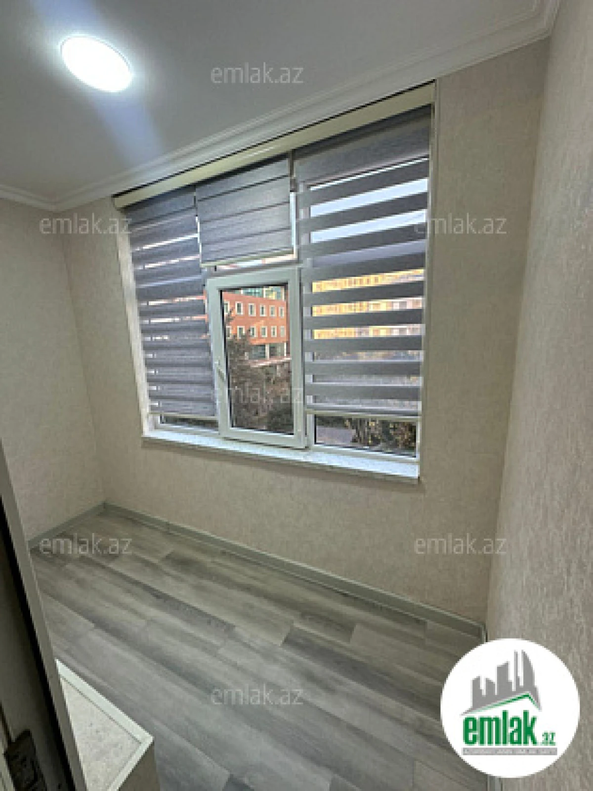 Satılır 2 otaqlı köhnə tikili 55 m²