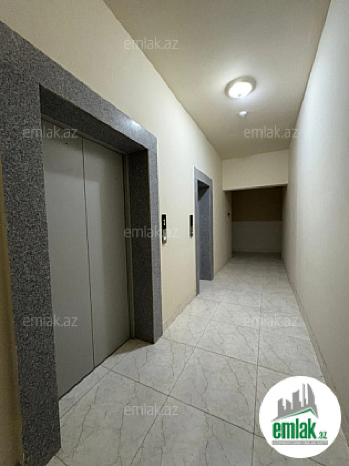 Satılır 2 otaqlı yeni tikili 60 m²