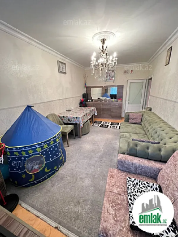 Satılır 3 otaqlı köhnə tikili 80 m²