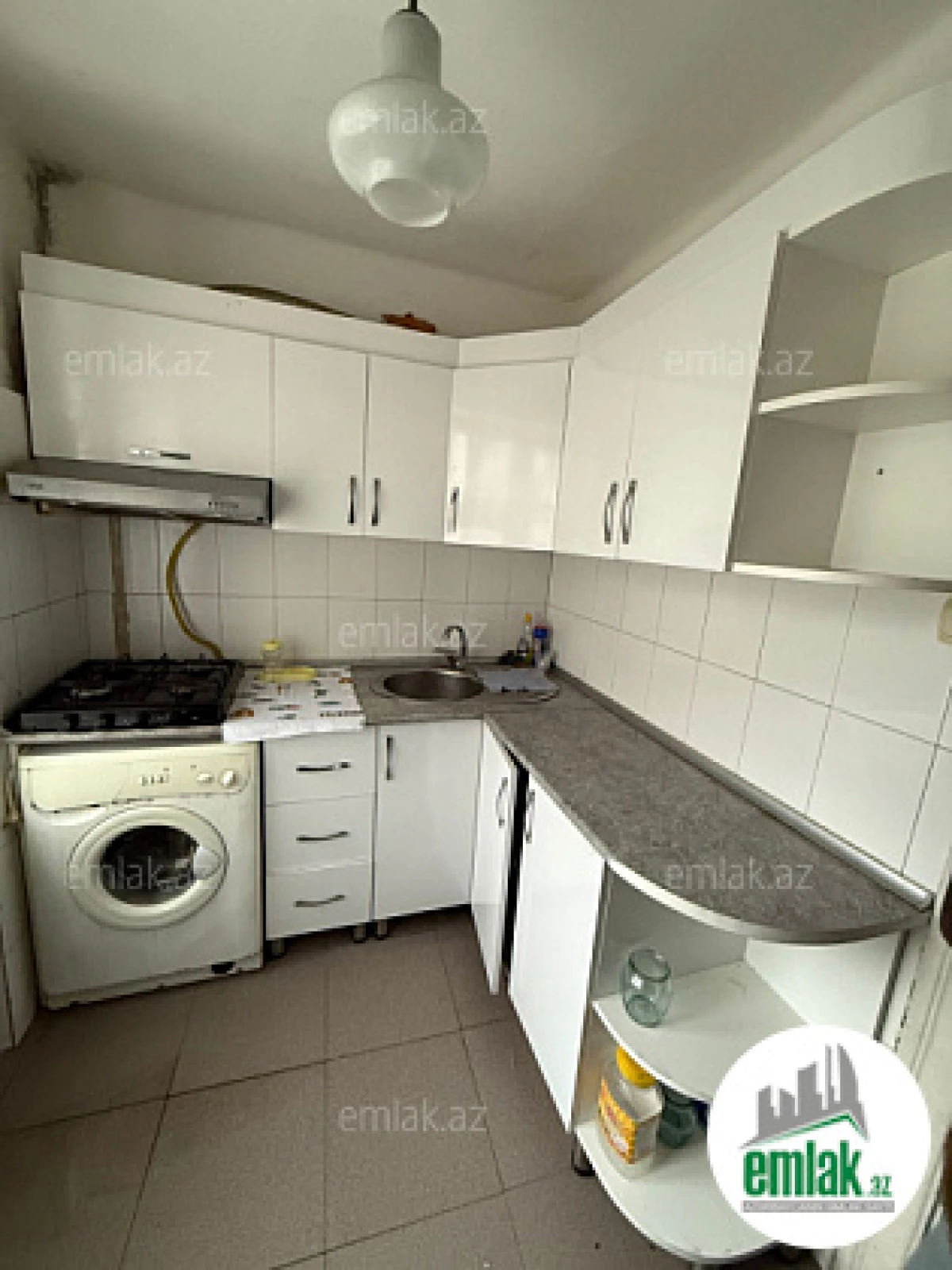 Satılır 2 otaqlı köhnə tikili 45 m²