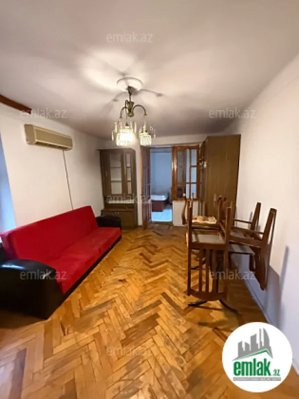 Satılır 2 otaqlı köhnə tikili 45 m²