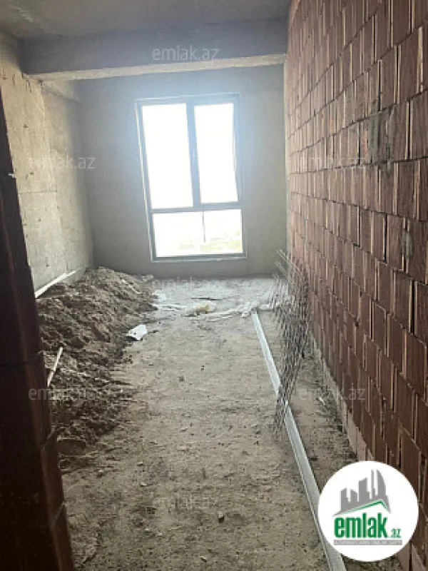 Satılır 3 otaqlı yeni tikili 100 m²