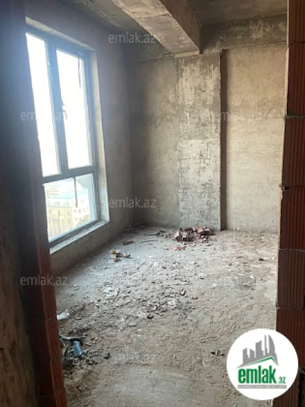 Satılır 3 otaqlı yeni tikili 100 m²