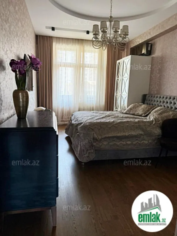 Satılır 3 otaqlı yeni tikili 115 m²