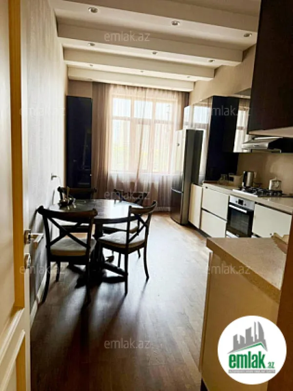 Satılır 3 otaqlı yeni tikili 115 m²