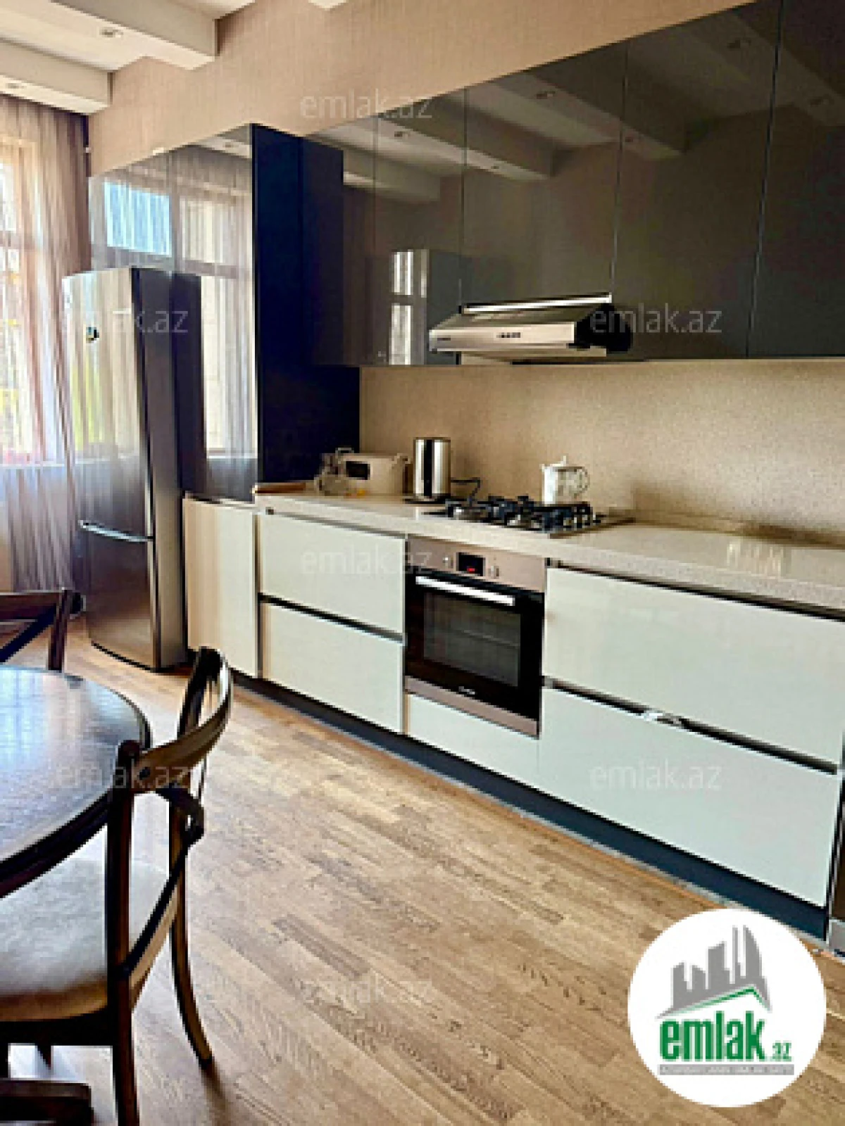 Satılır 3 otaqlı yeni tikili 115 m²