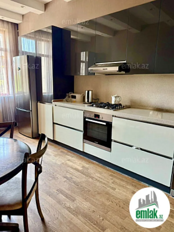 Satılır 3 otaqlı yeni tikili 115 m²