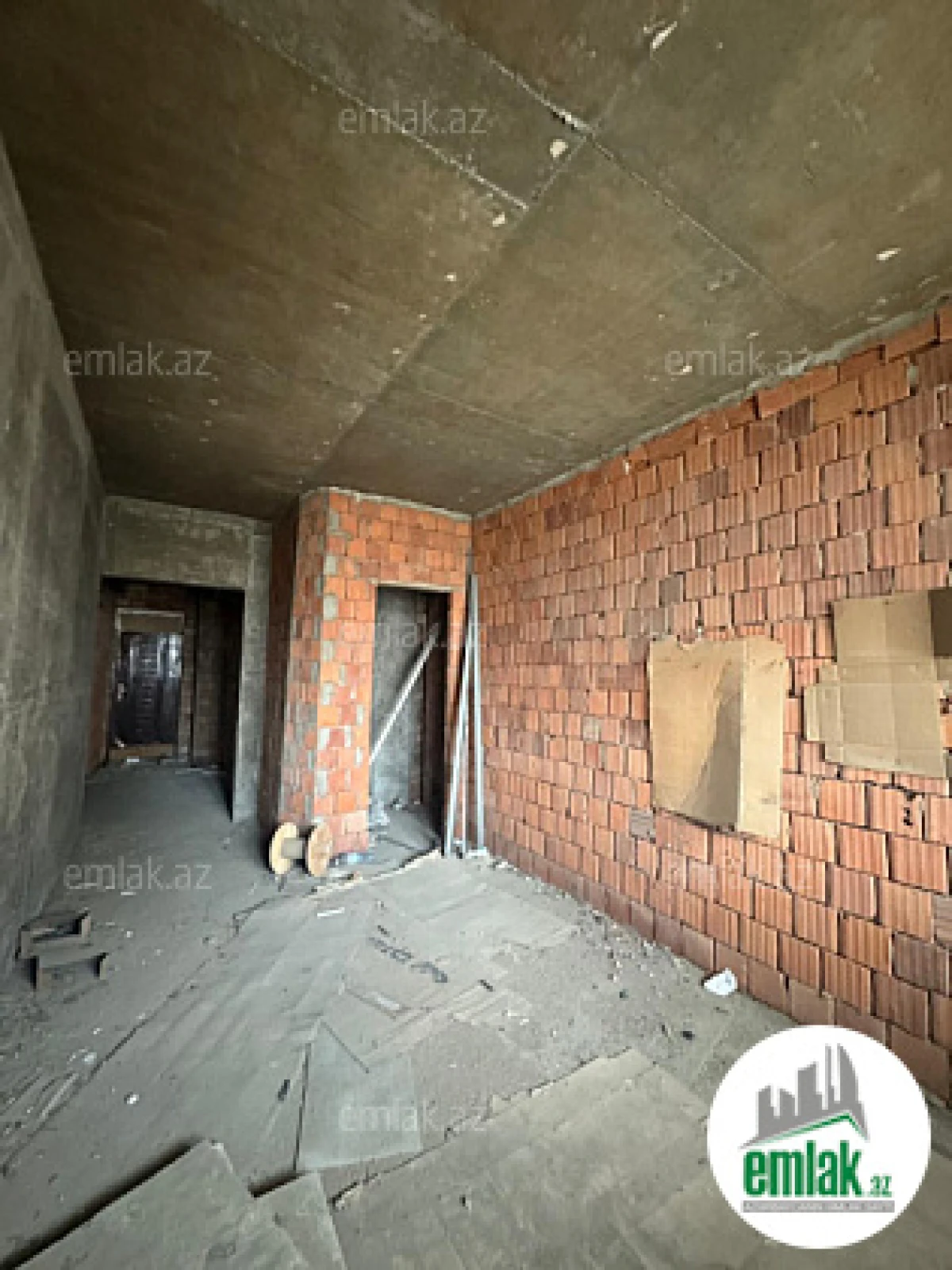 Satılır 3 otaqlı yeni tikili 175 m²