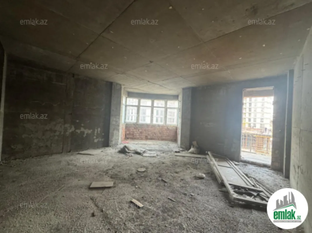 Satılır 3 otaqlı yeni tikili 175 m²