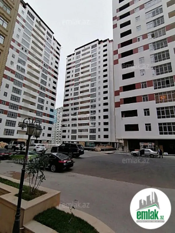 Satılır 3 otaqlı yeni tikili 125 m²