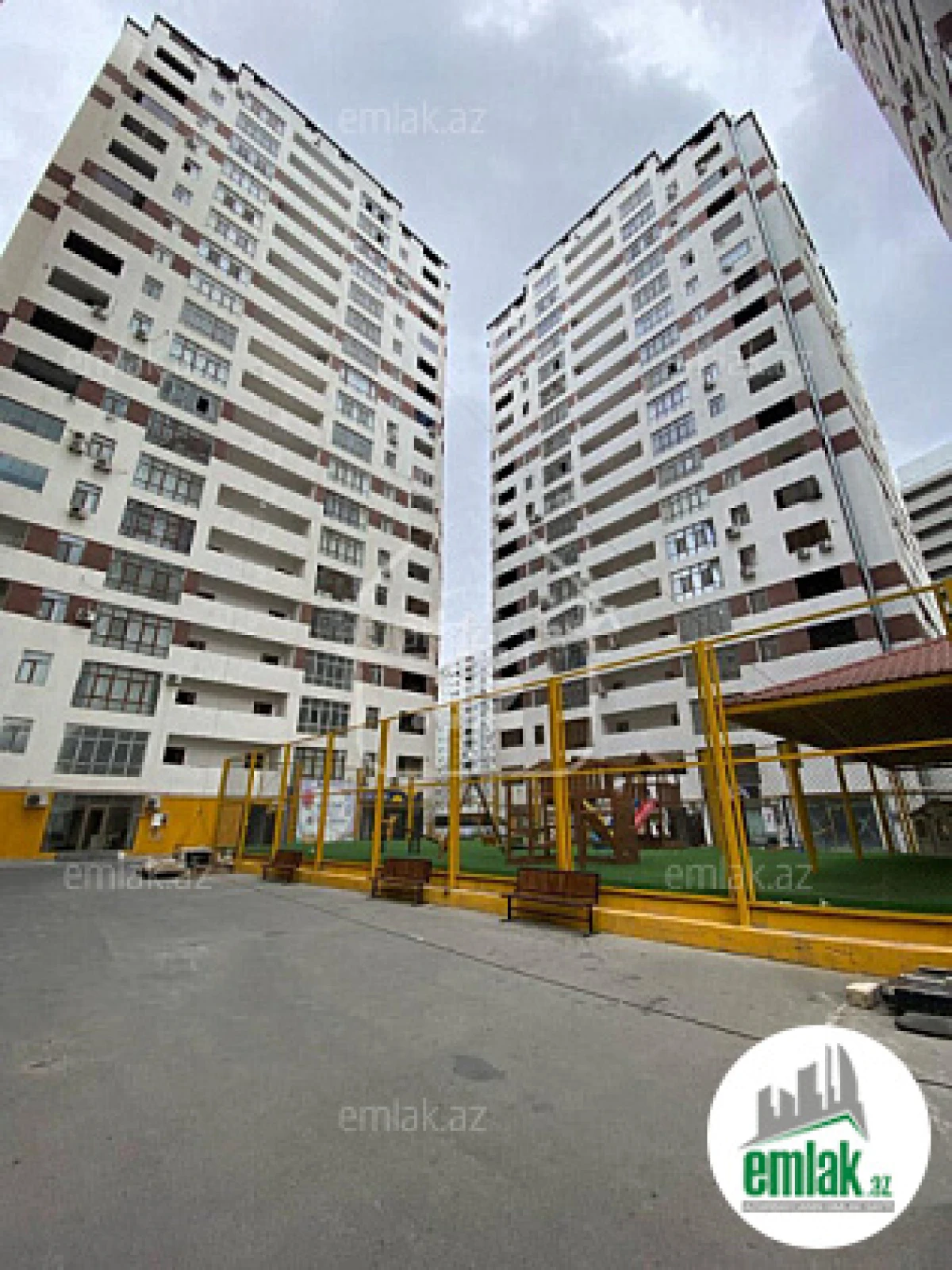 Satılır 3 otaqlı yeni tikili 125 m²