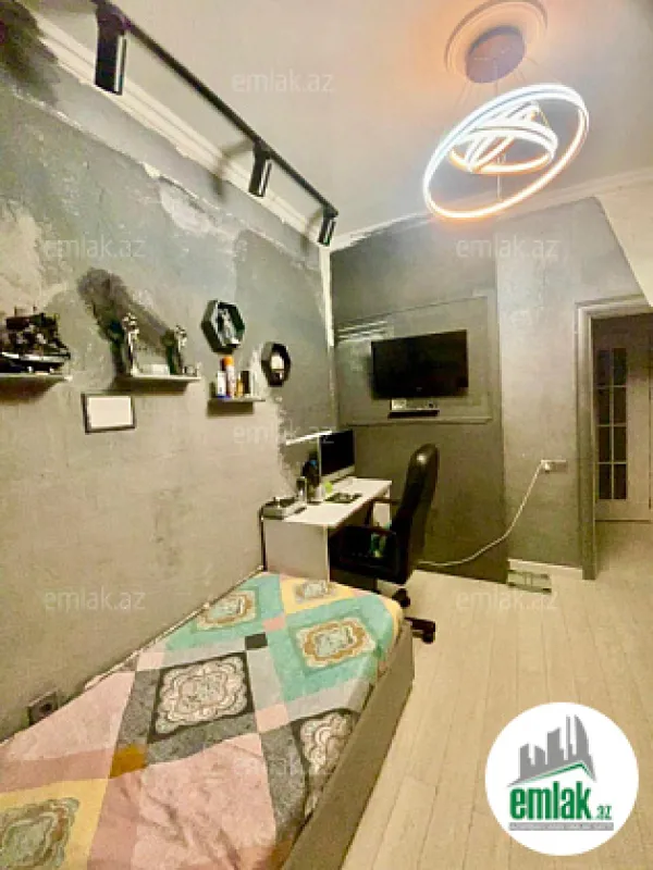 Satılır 3 otaqlı yeni tikili 75 m²