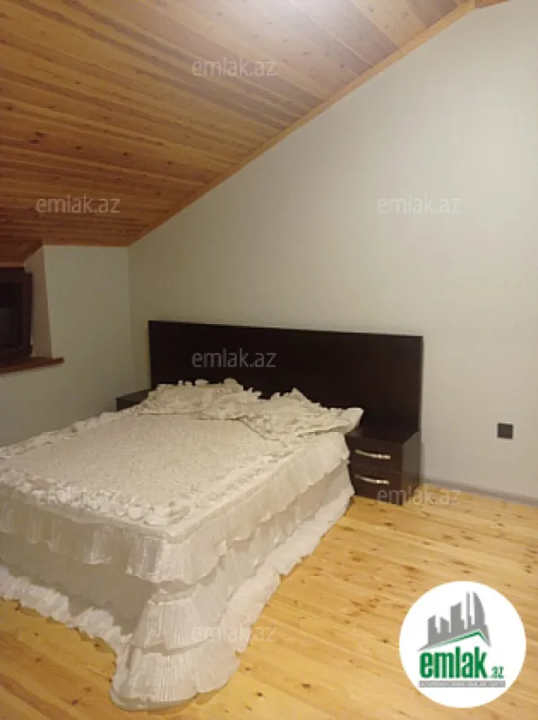 Satılır 7 otaqlı həyət evi 165 m²