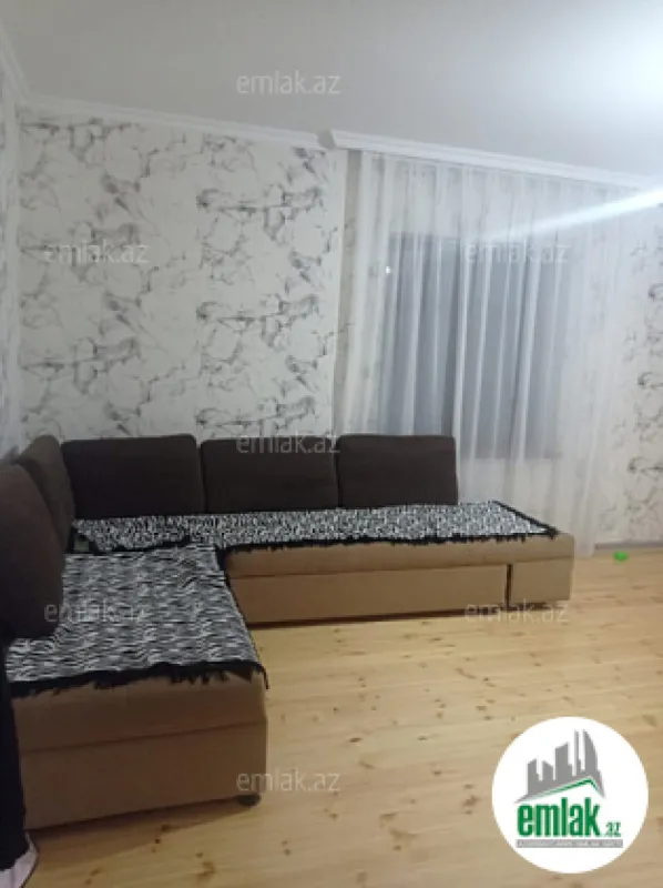 Satılır 7 otaqlı həyət evi 165 m²